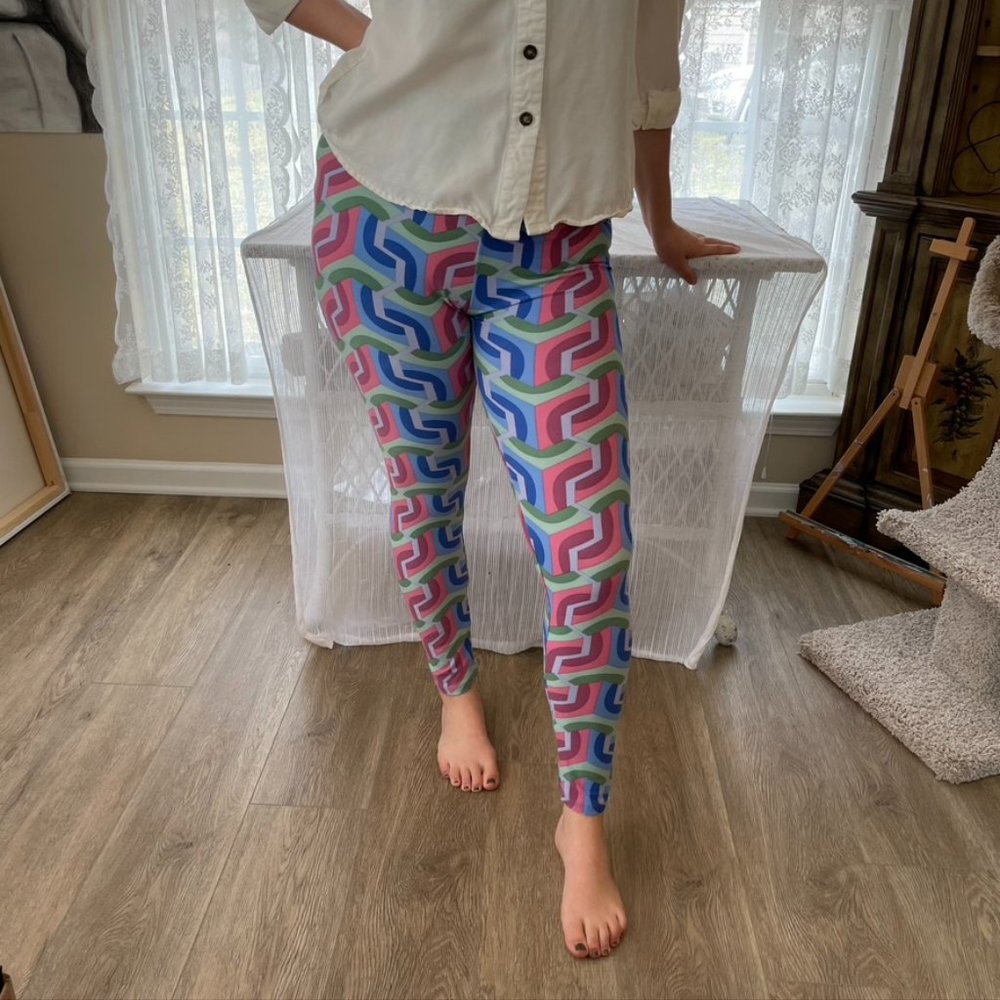 LuLaRoe Ladies Yoga Pants / Leggins, Tall & Curvy,